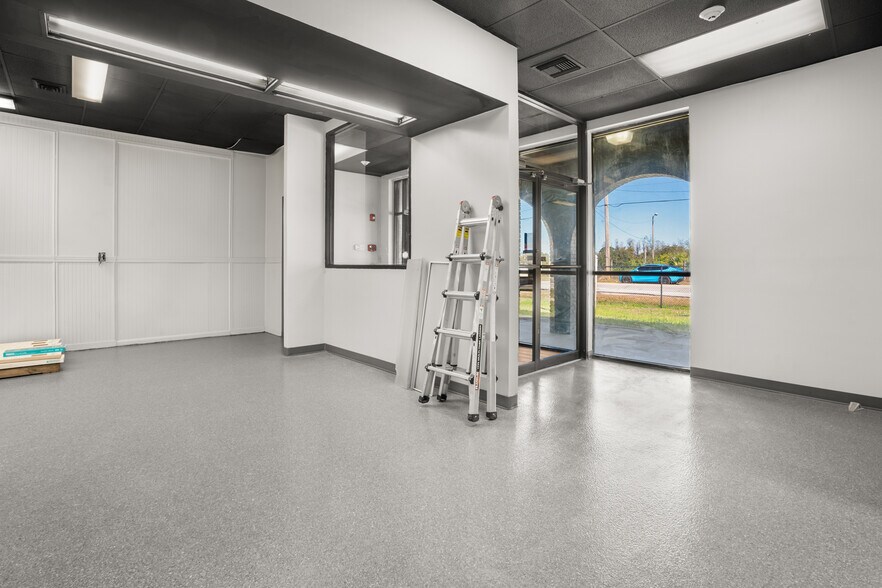 More Photos Of 8602 Tarpon Springs Rd, Odessa Specialty For Sale