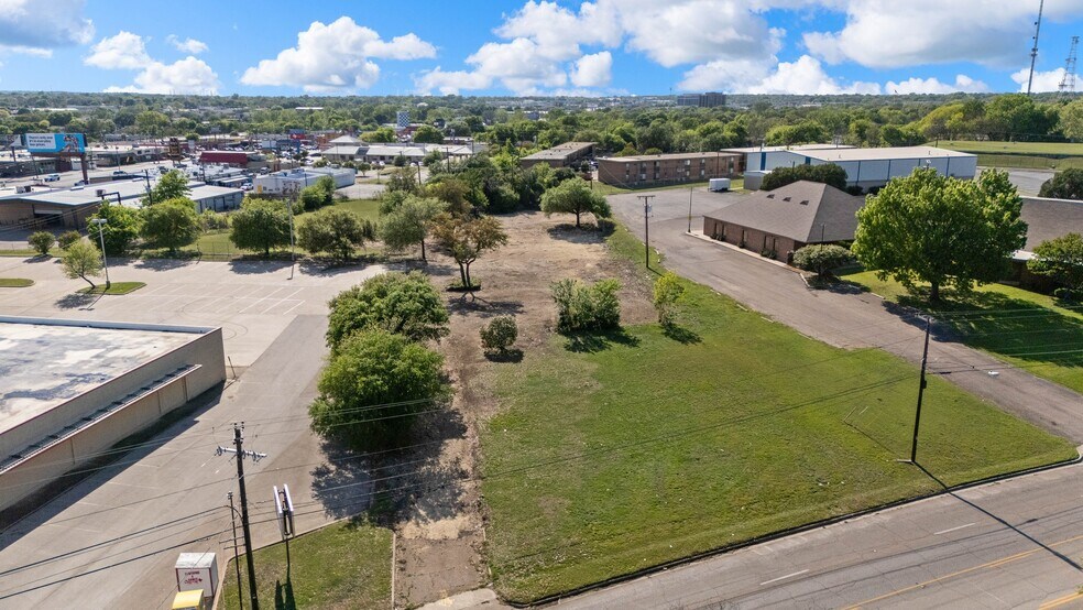 More Photos Of 720 N New Rd, Waco Land For Sale
