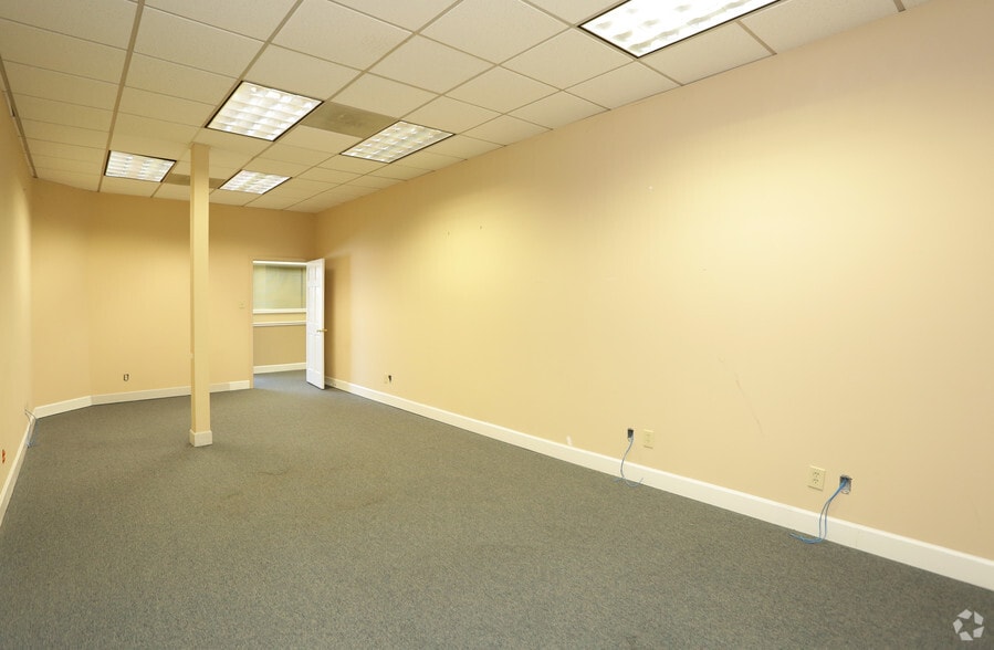 More Photos Of 2375 Wall St SE, Conyers Unknown For Lease