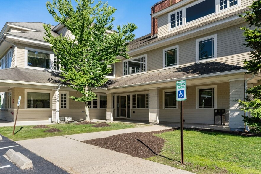 More Photos Of 95 Tremont St, Duxbury Medical For Sale