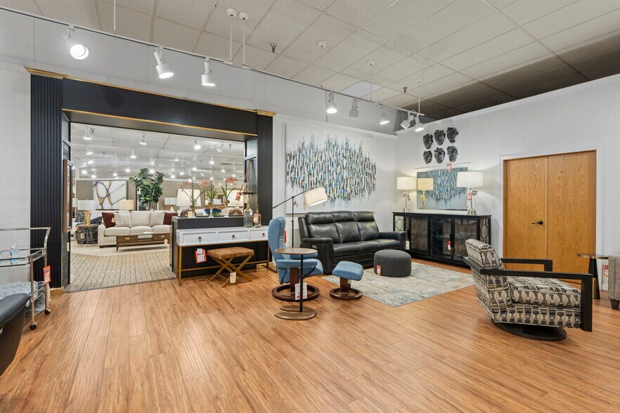 More Photos Of 334 County Road 81, Osseo Storefront Retail Office For Sale