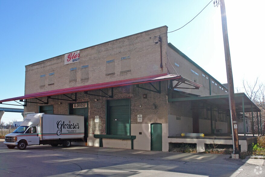 More Photos Of 521 E Corcoran Ave, Milwaukee Manufacturing For Sale