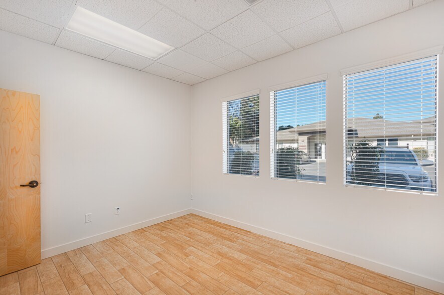 More Photos Of 4865 Old Redwood Hwy, Santa Rosa Office For Lease
