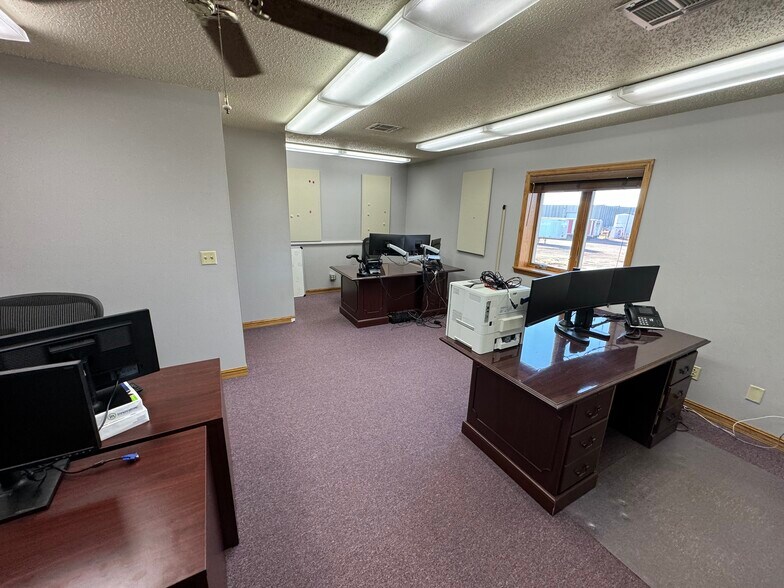 More Photos Of 1015 N 9th Ave, Brandon Industrial For Lease