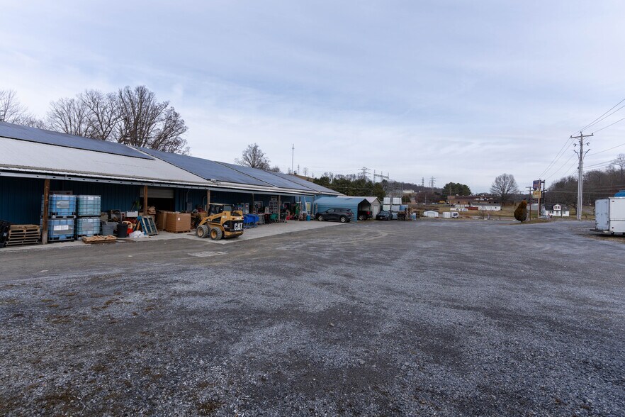 More Photos Of 16120 Porterfield Hwy, Abingdon Freestanding For Sale