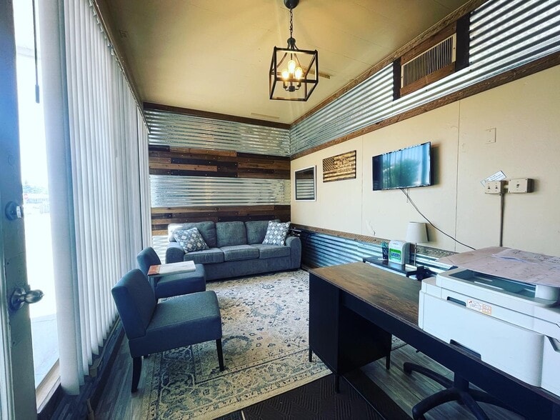 More Photos Of 3701 2nd Ave N, Great Falls Auto Repair For Sale