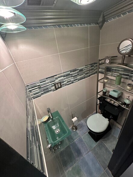 More Photos Of 105 E Atlantic Ave, Audubon Freestanding For Sale