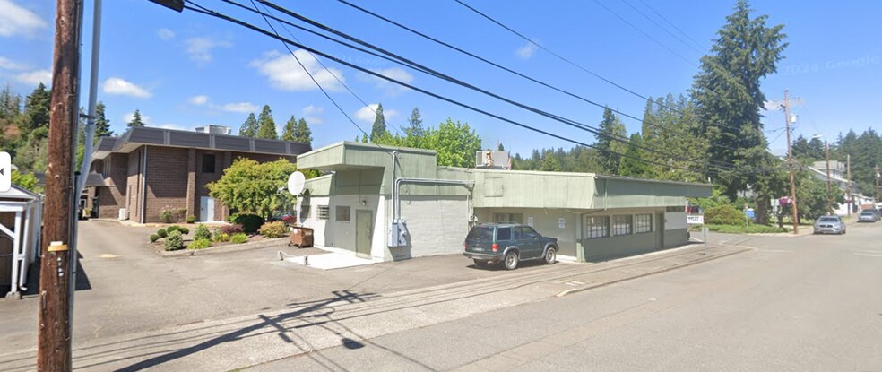 More Photos Of 131 SE 2nd St, Canyonville Post Office For Sale