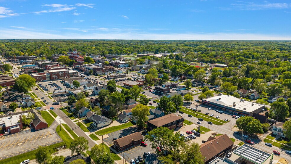 More Photos Of 250 N Main St, Crown Point Office For Sale