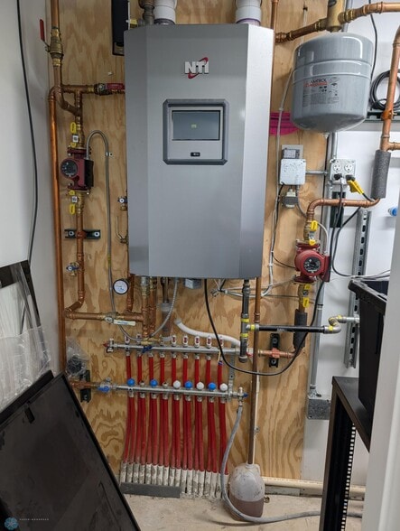 More Photos Of 3320 39th St S, Fargo Warehouse For Sale