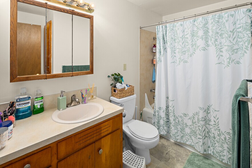 More Photos Of 6630 202nd St SW, Lynnwood Apartments For Sale