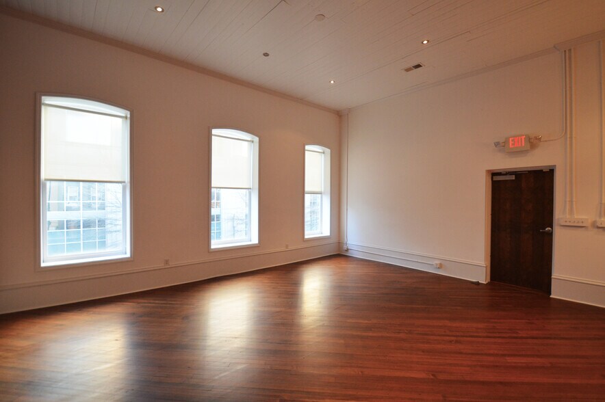 More Photos Of 418-420 N Liberty St, Winston-Salem Storefront Retail Office For Sale