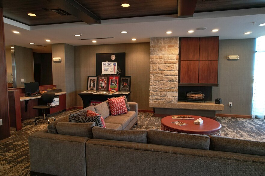 More Photos Of 6435 50th St, Lubbock Hotel For Sale