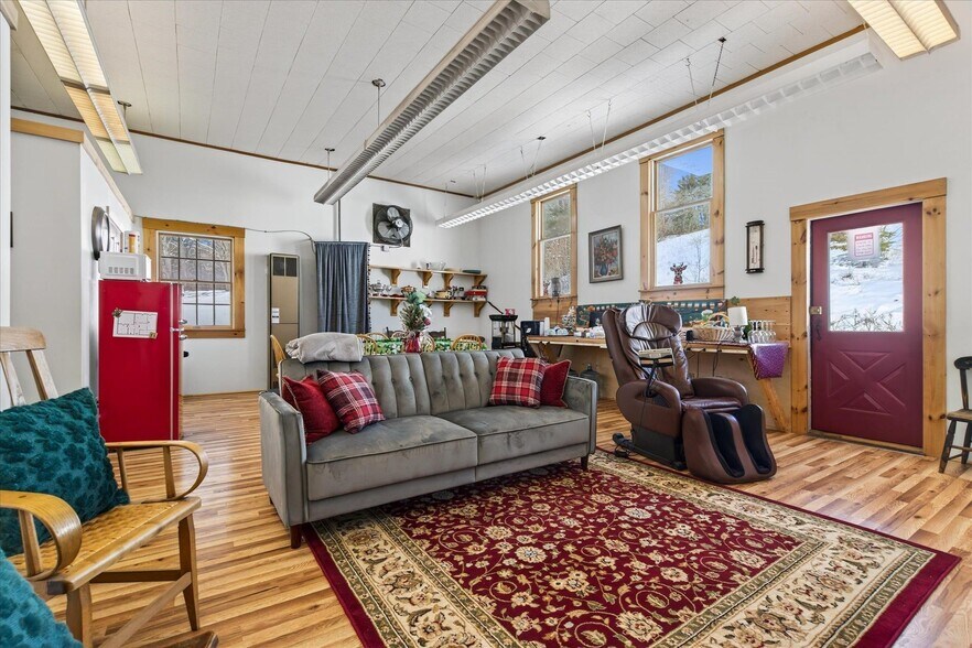 More Photos Of 66 Duttonsville School dr, Cavendish Specialty For Sale