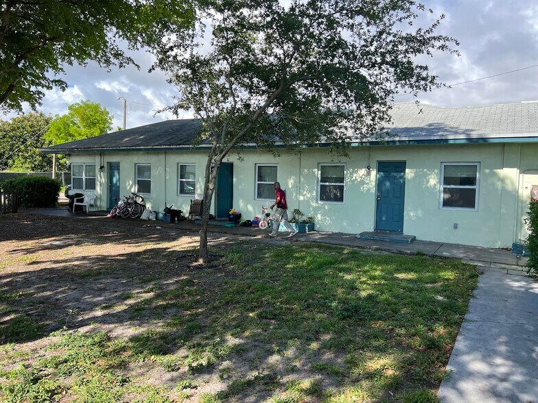 More Photos Of 705-713 NE 3rd St, Hallandale Beach Apartments For Sale