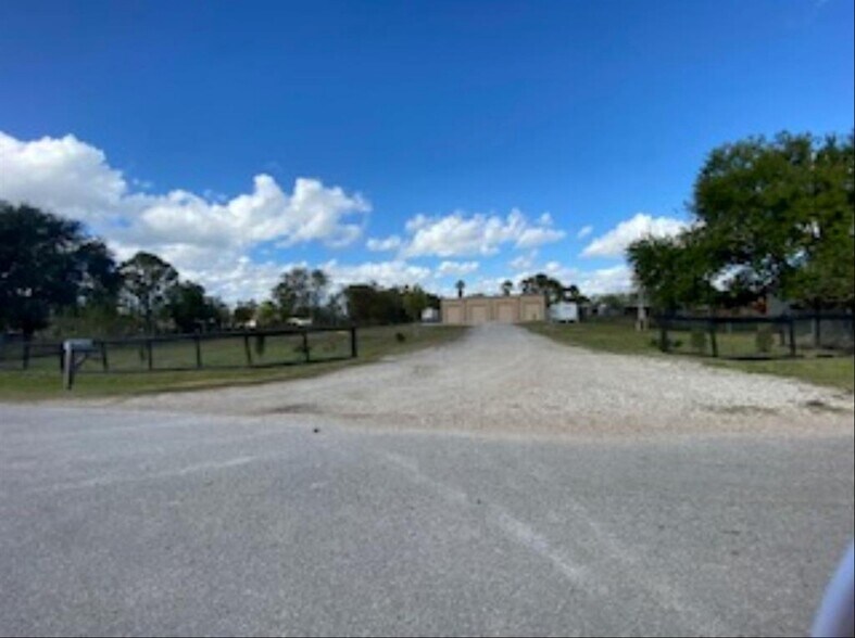 More Photos Of 5901 County Road 675B, Rosharon Warehouse For Sale