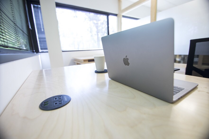 More Photos Of 30 W Park Pl, Morristown Office For Lease