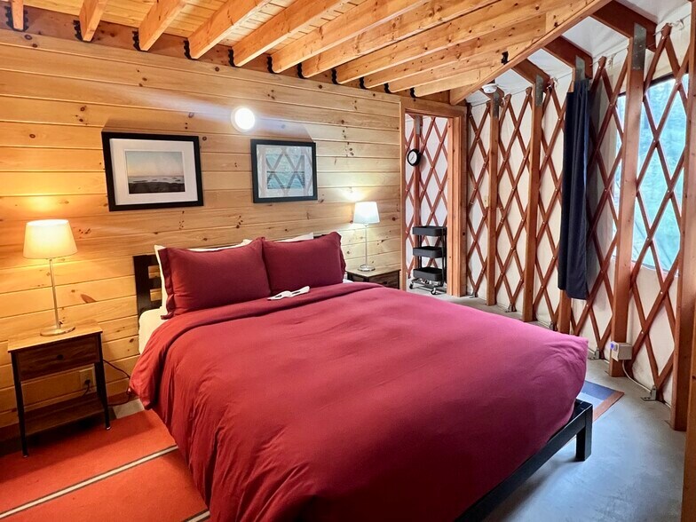 More Photos Of 200 Seal Cove Rd, Southwest Harbor Hotel For Sale