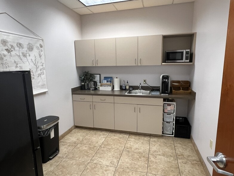 More Photos Of 9260 E Raintree Dr, Scottsdale Office For Lease