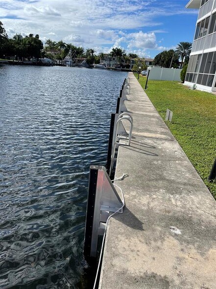 More Photos Of 450 Paradise Isle Blvd, Hallandale Beach Land For Sale