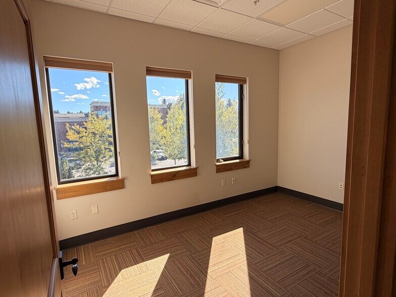 More Photos Of 1019 E Main St, Bozeman Office For Lease