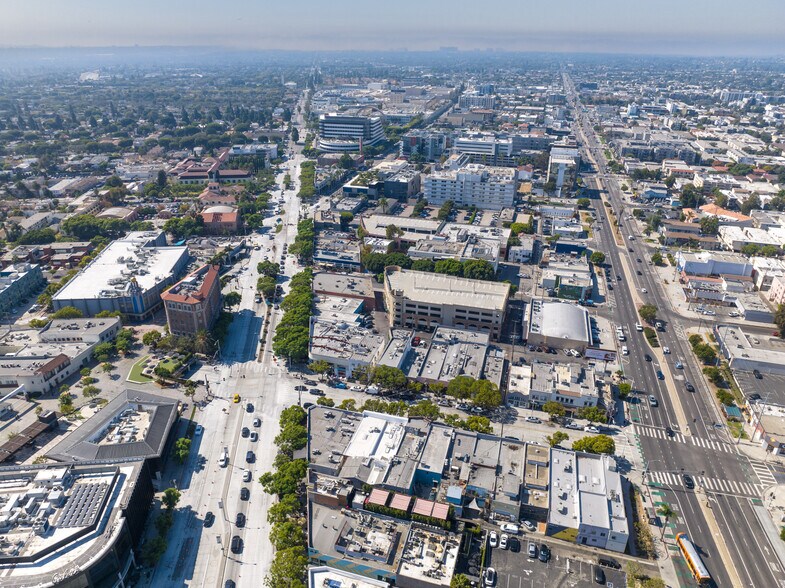 More Photos Of 3847 Main St, Culver City Storefront Retail Office For Lease