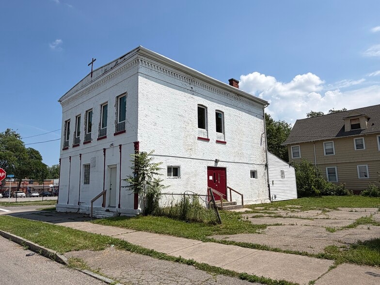 More Photos Of 230 Reynolds St, Rochester Flex For Sale