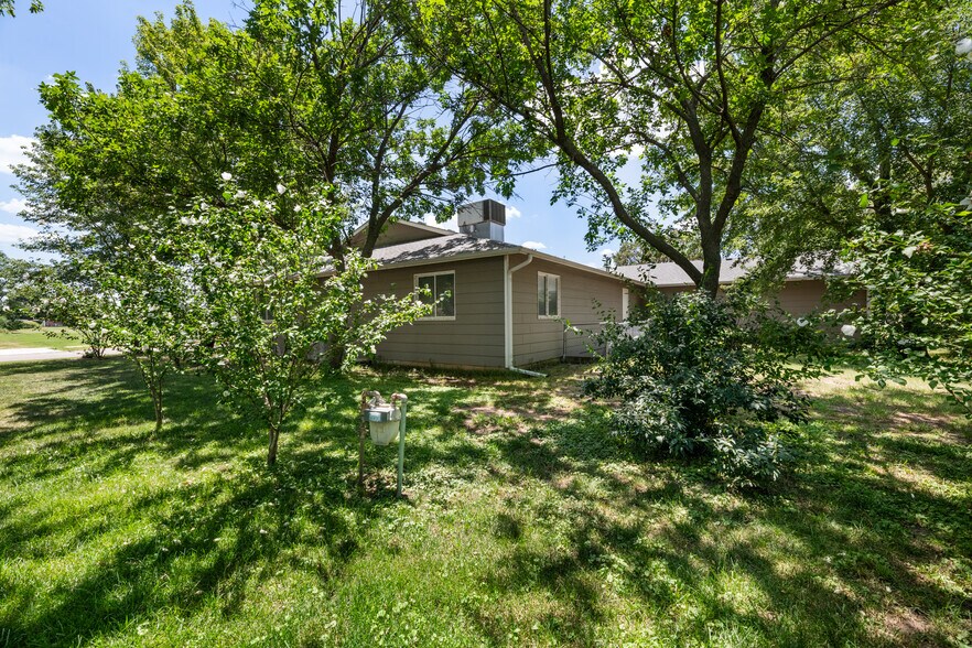 More Photos Of 106 Shadybrook Dr, Cheney Office For Sale