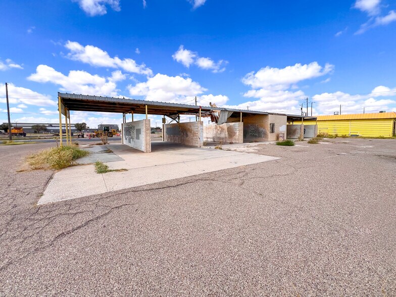 More Photos Of 521 W Murphy St, Odessa Land For Sale