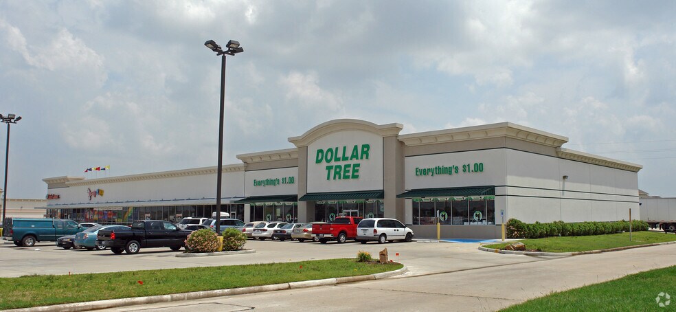 More Photos Of 5502 Fry Rd, Katy Storefront For Lease