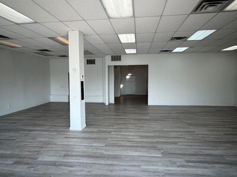 More Photos Of 3990 Hylan Blvd, Staten Island Freestanding For Sale