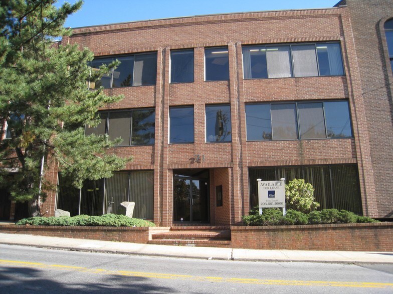 Primary Photo Of 71 Arch St, Greenwich Office For Lease