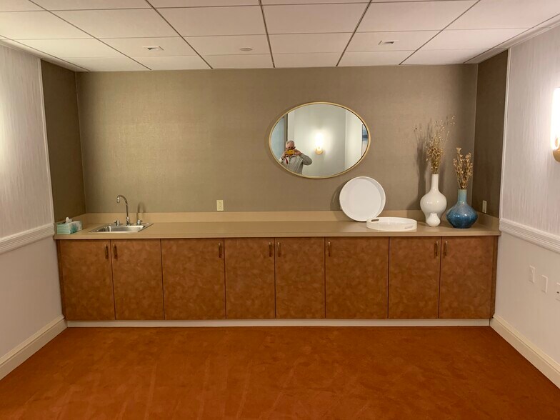 More Photos Of 555 Long Wharf Dr, New Haven Office For Lease