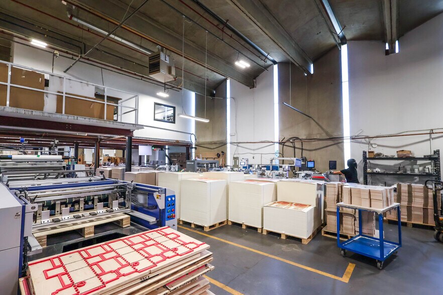 More Photos Of 125 W 71st Ave, Vancouver Warehouse For Sale