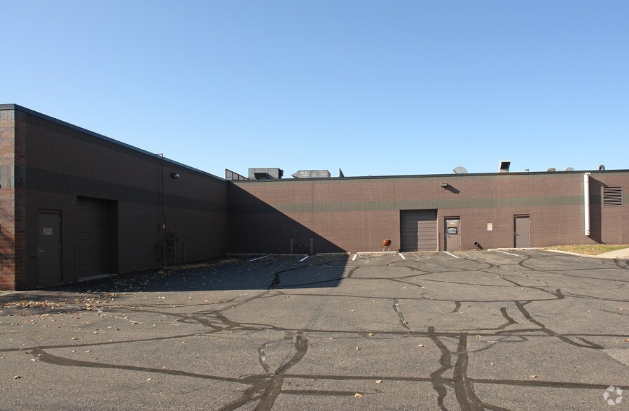 More Photos Of 10180 Viking Dr, Eden Prairie Research And Development For Lease