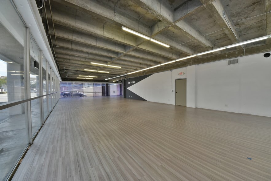 More Photos Of 515 N Sycamore St, Santa Ana Office For Lease