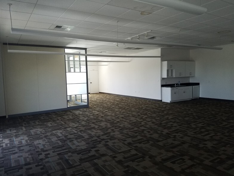 More Photos Of 5980 S Rainbow Blvd, Las Vegas Office For Lease