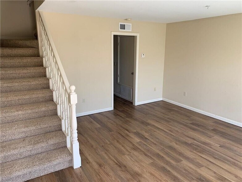 More Photos Of 108-118 E Blake St, Hinton Apartments For Sale