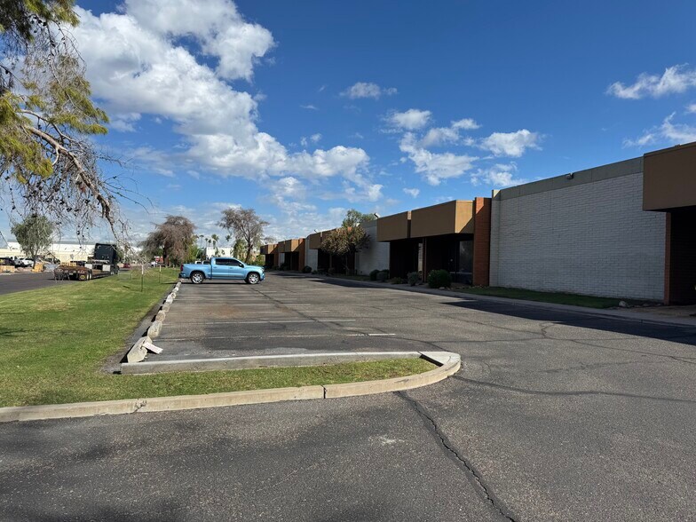 More Photos Of 2627 S 21st St, Phoenix Warehouse For Sale