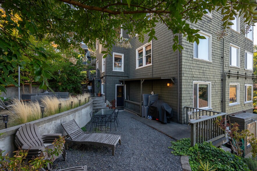 More Photos Of 814 E Howe St, Seattle Apartments For Sale