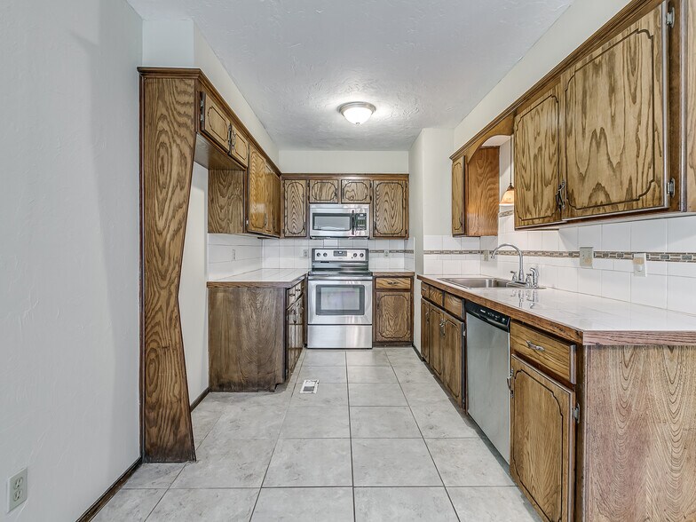 More Photos Of , Oklahoma City Specialty For Sale
