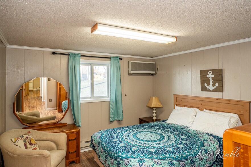 More Photos Of 104 W Houghton Lake Dr, Prudenville Hotel For Sale