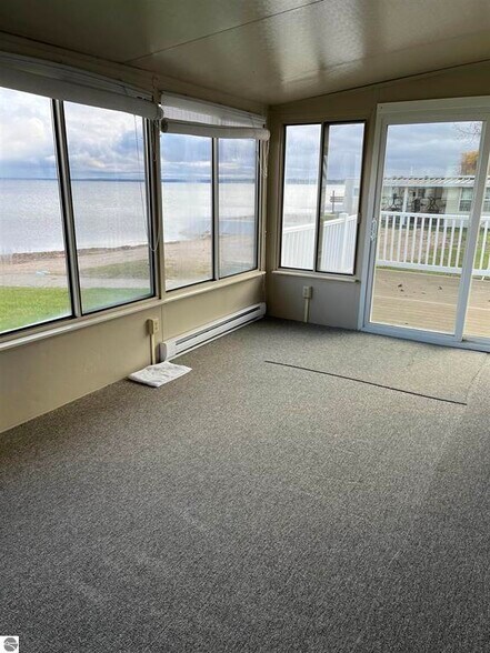 More Photos Of 10360 West Shore Dr, Houghton Lake Hospitality For Sale