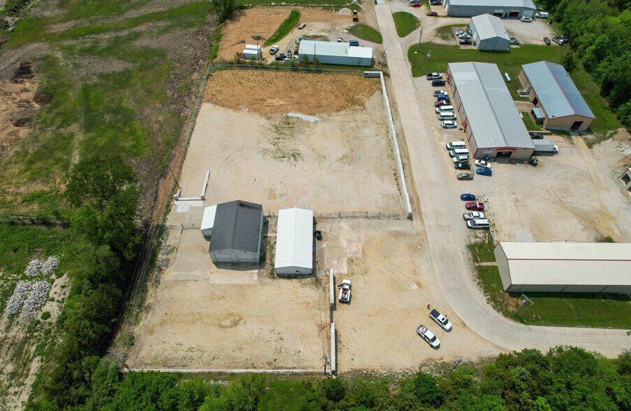 More Photos Of 1730 Daniel Boone Industrial Pky, Truesdale Warehouse For Sale