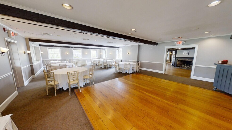 More Photos Of 109 Black Rock Tpke, Redding Restaurant For Sale