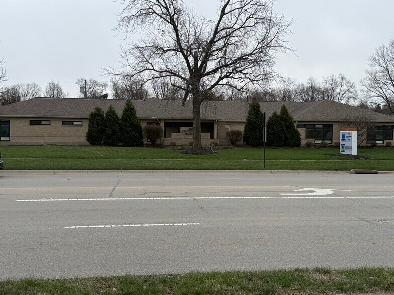 More Photos Of 400 N Main St, Centerville Office For Lease