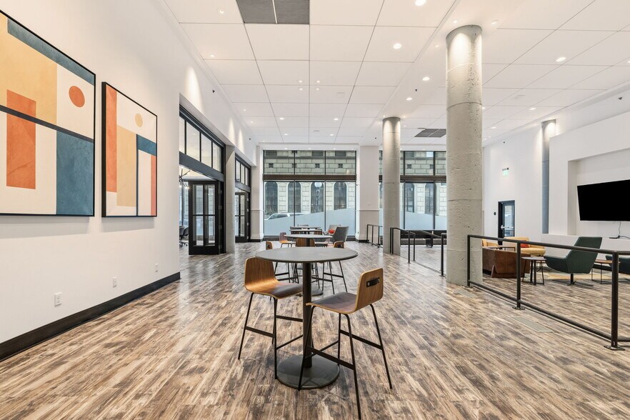 More Photos Of 360 Saint Peter St, Saint Paul Apartments For Lease