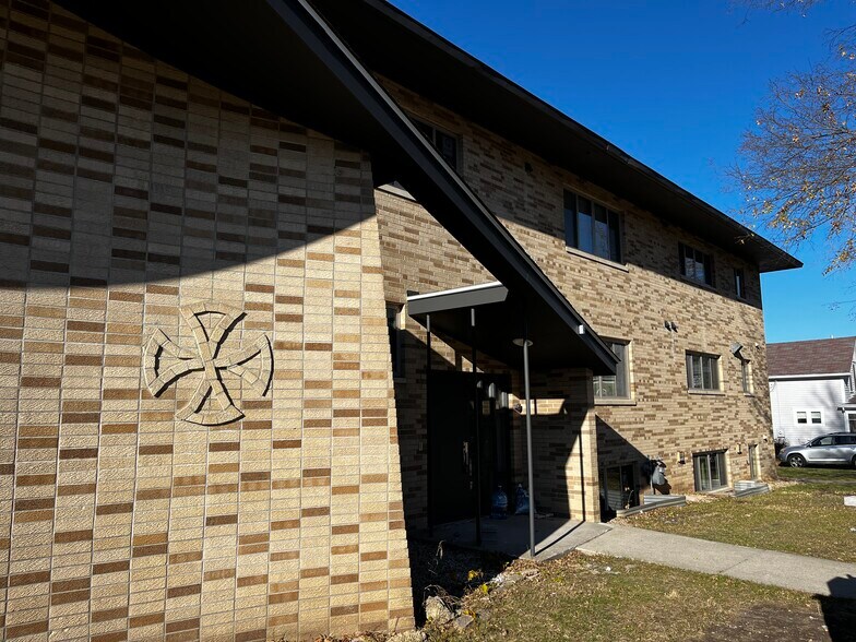 More Photos Of 480 8th St, Red Wing Apartments For Sale