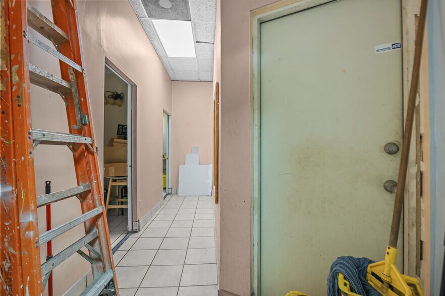 More Photos Of , Minneapolis General Retail For Sale