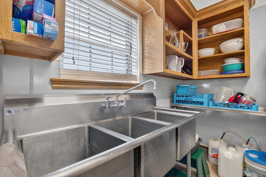 More Photos Of 33429 NCR 3270 Rd, Davis Lodge Meeting Hall For Sale